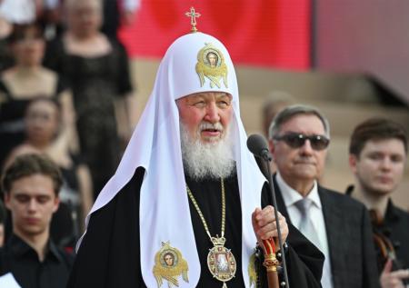 Патриарх Кирилл прибыл на Красную площадь на ретроавтомобиле