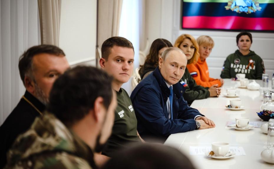 Владимир Путин во время рабочей поездки в Курскую область