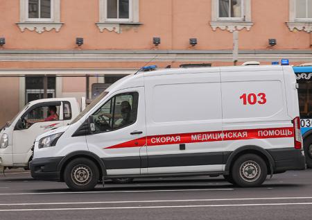 Удар качелями разорвал ребенку селезенку в Петербурге