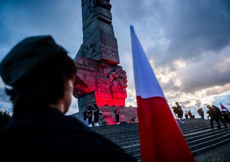 «Пожертвовали памятью»: в Польше признали, что забыли своих героев