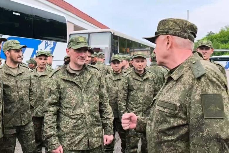 Российские военнослужащие, возвращенные из украинского плена