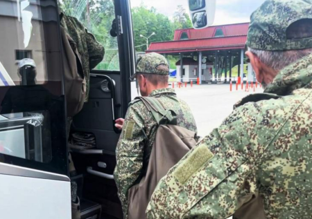 «Слезы на границе»: российские военные рассказали о первых минутах свободы