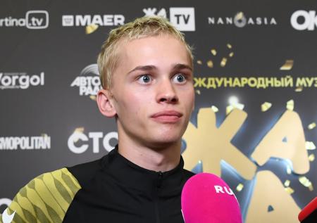 Брат Милохина бросил карьеру сексолога ради продажи своих интимных фото