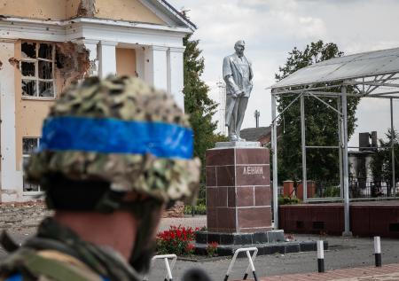 Стало известно о незаконных визитах иностранных журналистов на Курщину