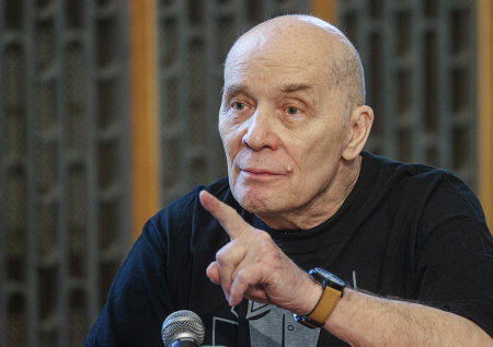 Предавший Россию актер из «Мастера и Маргариты» продал квартиры в Москве