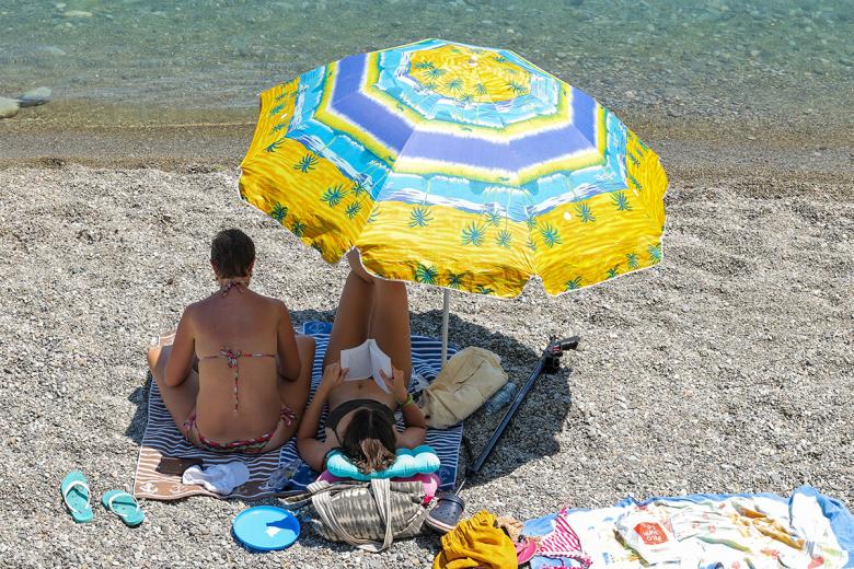 В поход, на пляж и в пещеру предков: куда едем отдыхать в июне в выходные