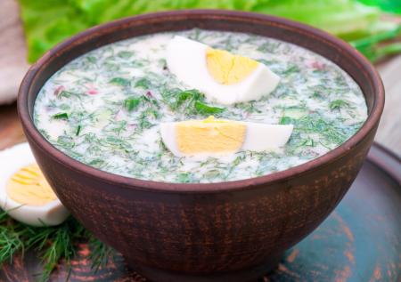 Диетично и вкусно: окрошка на кефире, которая влюбляет с первой ложки
