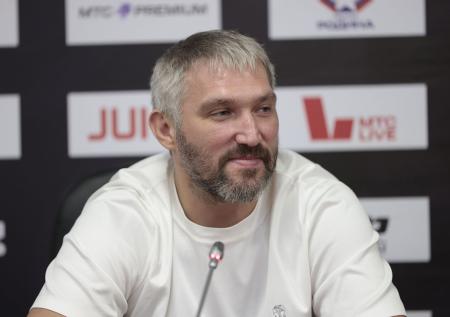 Появилось видео с поющим песню «Матушка» Овечкиным