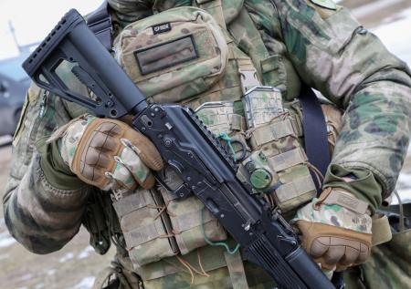 Российский FPV-дрон точно попал в склад боеприпасов ВСУ