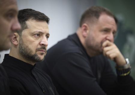 Стало известно, что Зеленский заставил Ермака сделать в США