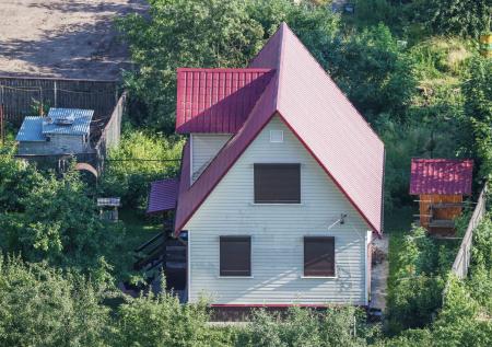 Дачников предупредили, чем грозит нескошенная трава