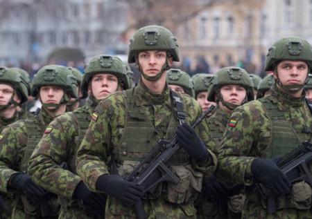 Литва развернула крупнейший в стране военный лагерь у границы с Белоруссией