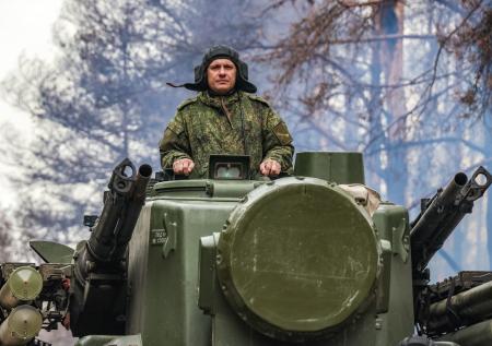 Герой России раскрыл, на каких направлениях армия усилит наступление летом