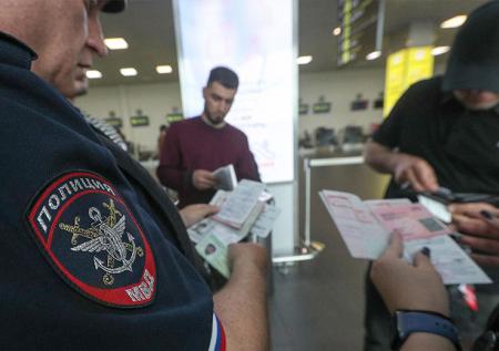 Сотрудника РУДН заподозрили в легализации 200 мигрантов
