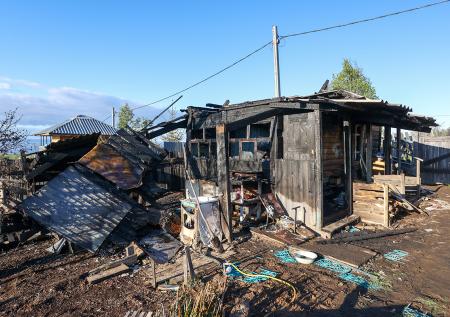 «Мама, не плачь»: в Байкальске похоронили трех зарезанных подростков