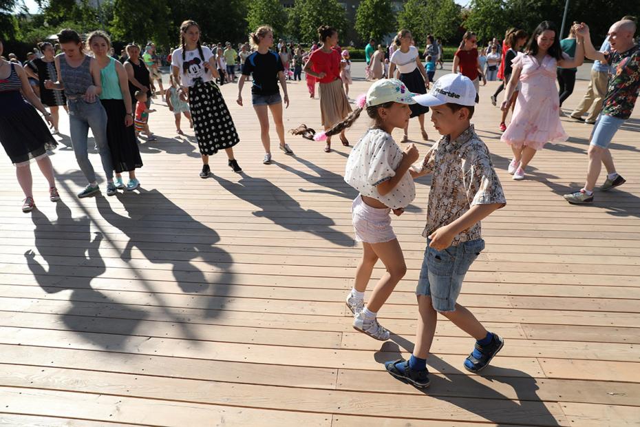 Куда сходить с детьми в июне: лучшие идеи для семейного досуга