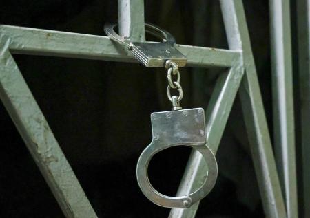 Пьяный сын случайно выстрелил из обреза в лицо матери