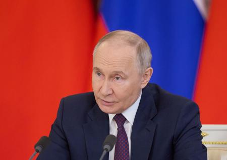 Путин обсудил с Пашиняном вопросы двусторонних отношений России и Армении