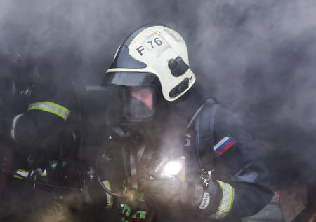Сильный пожар разгорелся на одном из рыбзаводов Камчатки