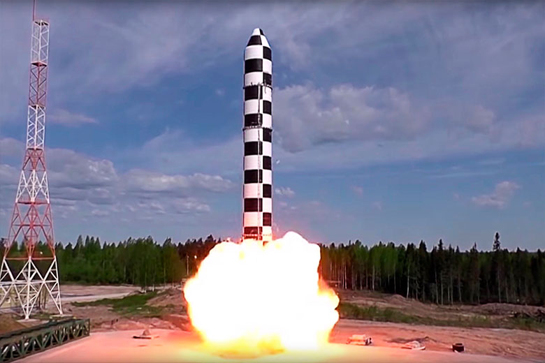 Испытания тяжелой жидкостной межконтинентальной баллистической ракеты «Сармат» российского ракетного комплекса наземного шахтного базирования РС-28 «Сармат»