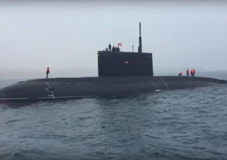 Российская подлодка провела глубоководное погружение