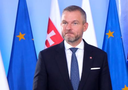 Словакию шокировало решение президента по антироссийским санкциям