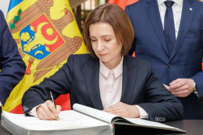 Майя Санду