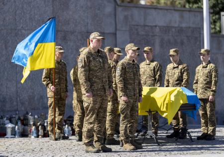 Мединский заманил Зеленского в капкан: Киев не забирает тела 6 тыс. военных
