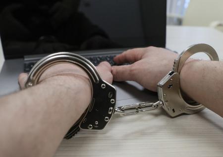 Суд вынес приговор похитившим порядка 20 млн рублей хакерам