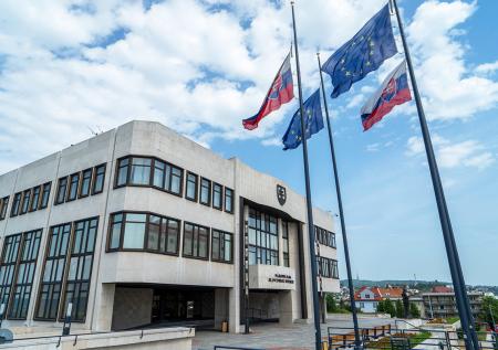 В Словакии одобрили резолюцию о голосовании против антироссийских санкций