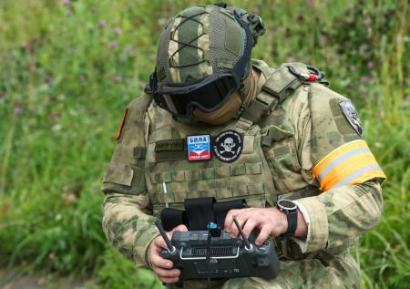 «Новый, тяжелый»: офицер рассказал о возможностях FPV-дрона «Заноза»