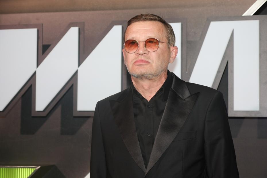 Режиссер Олег Фомин