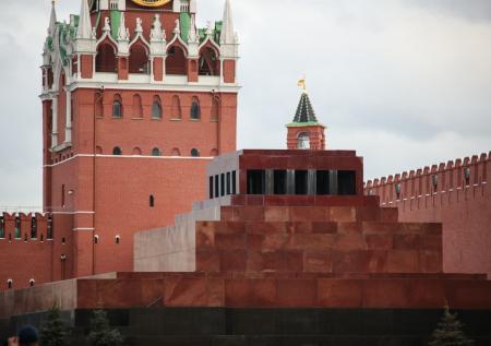 Появились кадры огромной очереди у Мавзолея Ленина