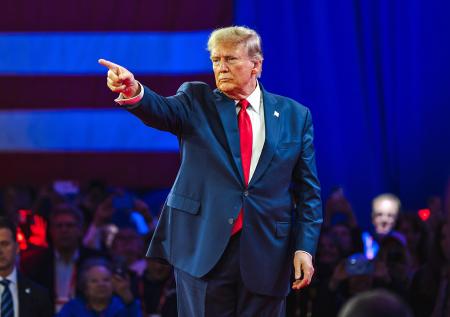 Трамп пригрозил России и Украине жесткими санкциями