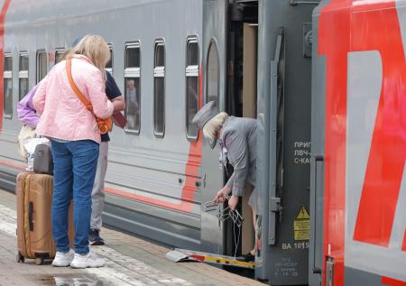 Литва начала высаживать россиян из поездов на пути в Калининград
