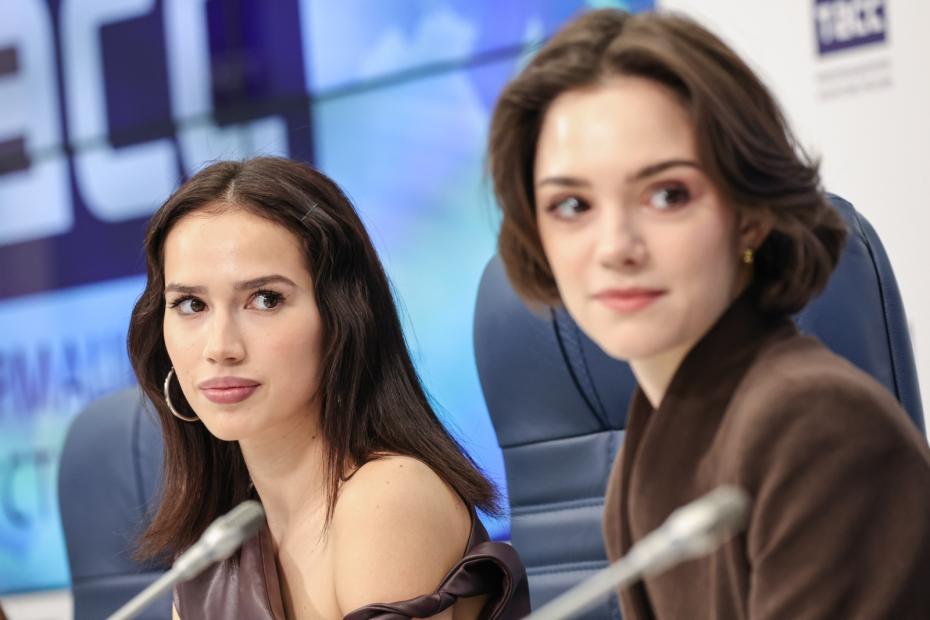Алина Загитова и Евгения Медведева