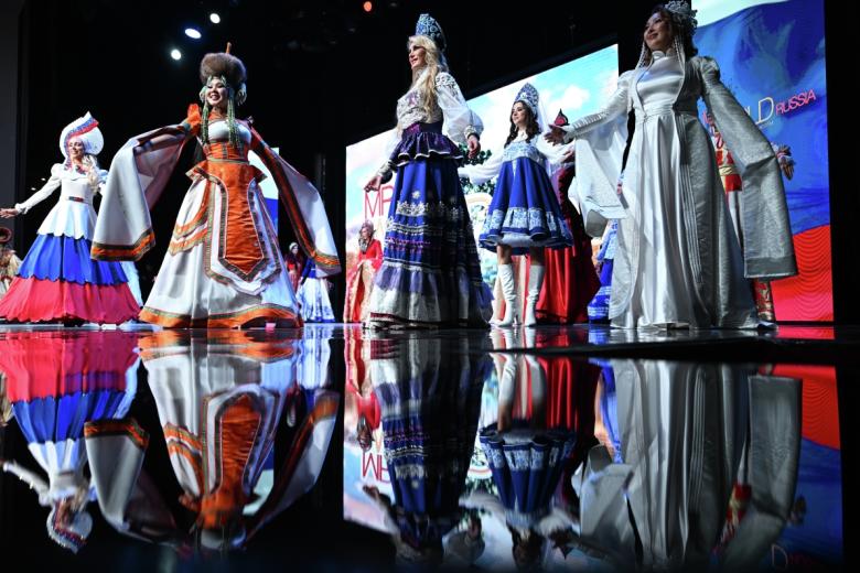 Участницы финала конкурса красоты и материнства «Миссис Россия Мира — 2025»