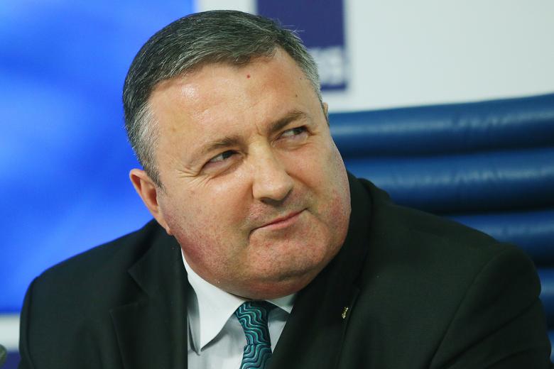 Александр Перенджиев