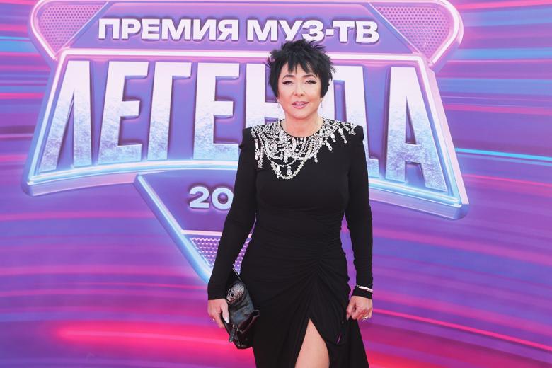 Лолита Милявская на красной дорожке перед церемонией вручения ХХ национальной телевизионной премии в области популярной музыки МУЗ-ТВ 2025