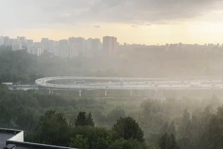 Ливень в Москве