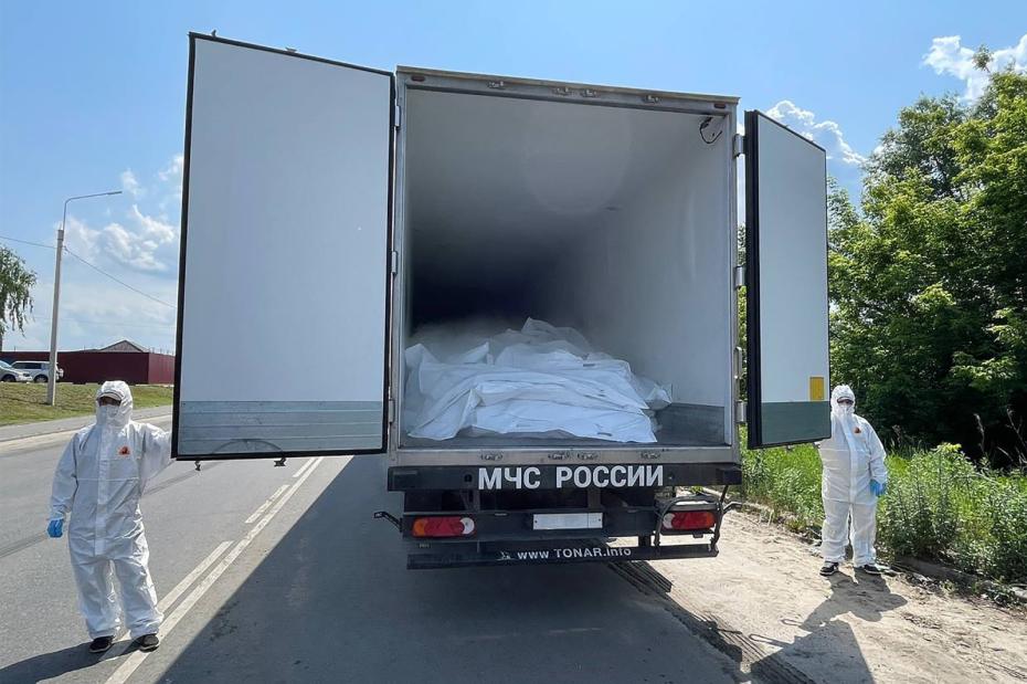 Рефрижераторы с 1212 телами погибших украинских военнослужащих в Брянской области