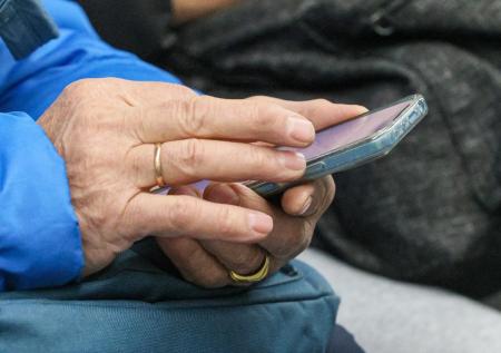 Губернатор Омской области объяснил сбои в работе мобильного интернета