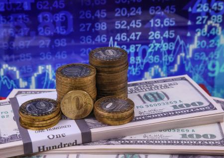 Доллар будет снова по 130? Курсы валют сегодня, 8 июня, что с евро и юанем