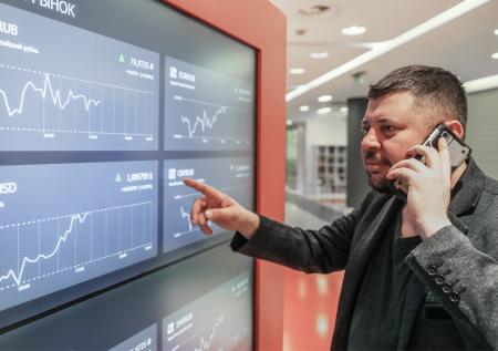 МосБиржа зафиксировала аномалию с долларом