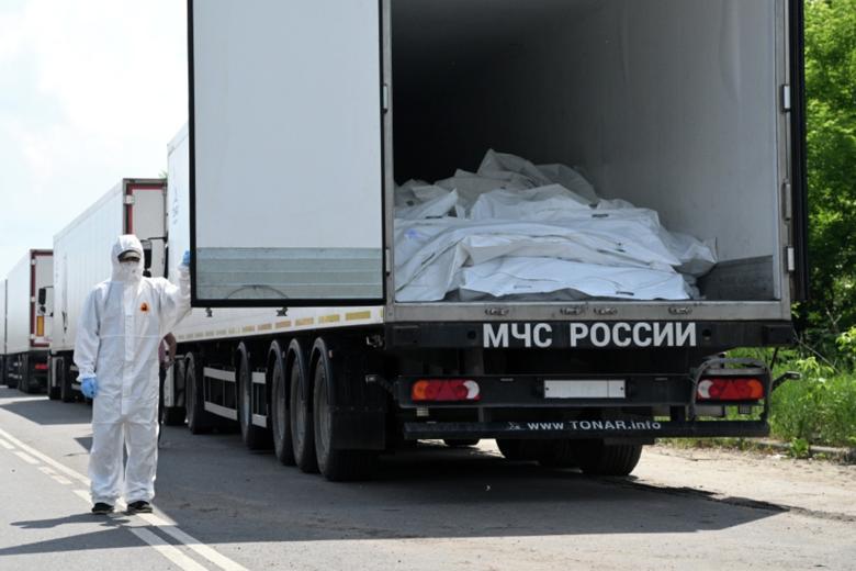 Рефрижераторы с 1212 телами погибших украинских военнослужащих в Брянской области