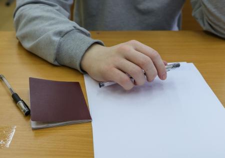 Свердловские депутаты разрешили ставить на учет семьи с насильниками