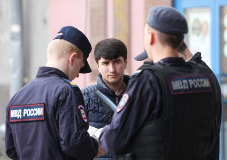 Госдума обсудит проект о праве регионов на собственные законы по мигрантам