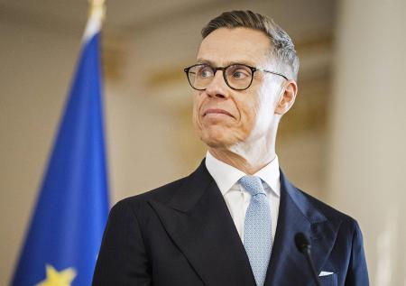 Президент Финляндии высказался о желании Трампа забыть об Украине
