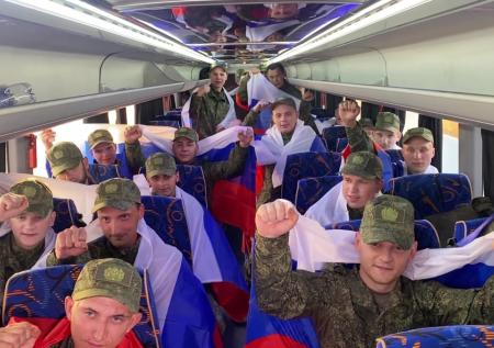 Россия вернула из украинского плена группу военных