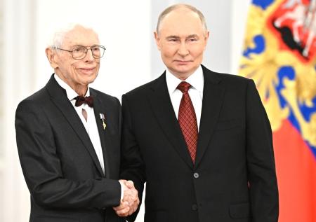 Композитор Зацепин пригласил Путина на свой 100-летний юбилей в 2026 году